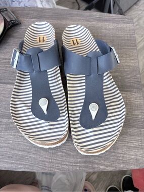 Mens Navy Blue Striped T-strap Sandals unisex size 11 men’s